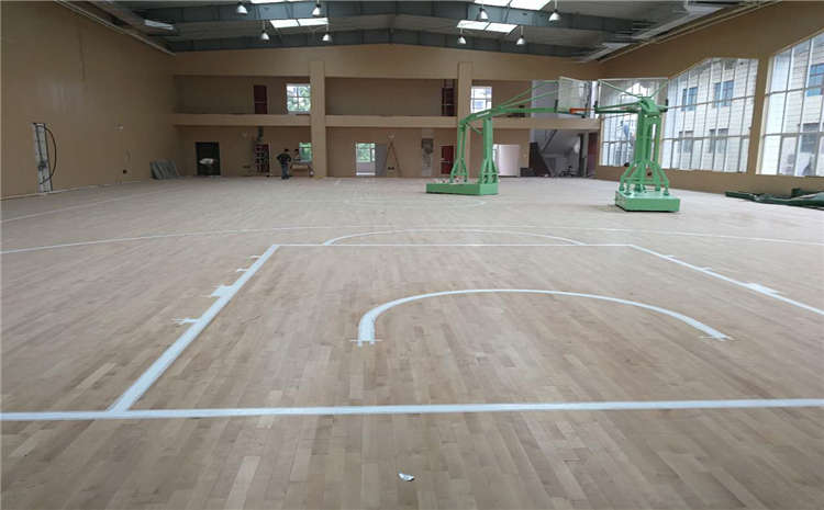 想認(rèn)識(shí)專業(yè)籃球場(chǎng)木地板嗎？看過(guò)來(lái)