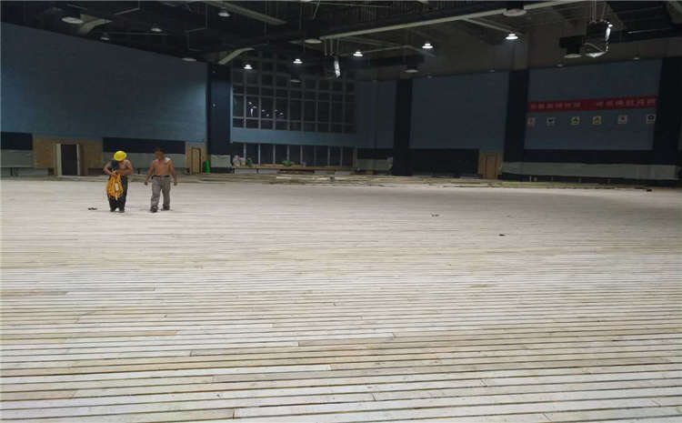 選品牌運(yùn)動(dòng)木地板廠(chǎng)家準(zhǔn)沒(méi)錯(cuò)