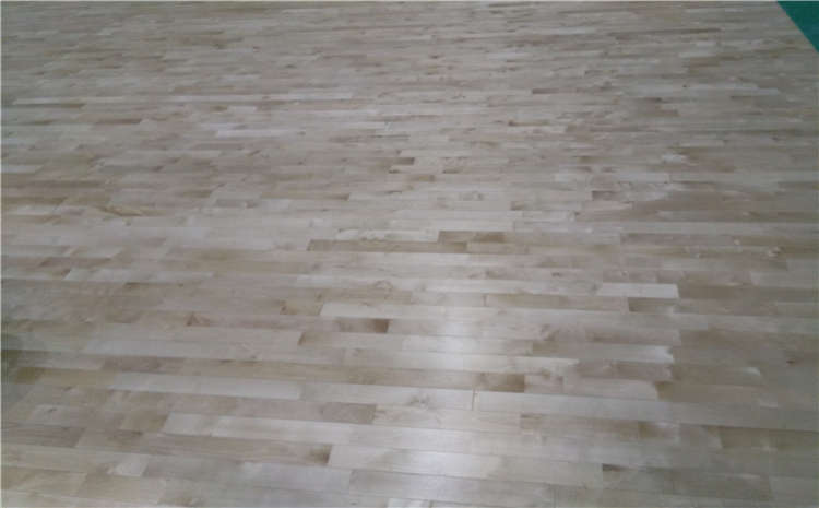 籃球場木地板的設(shè)計和安裝怎么樣？