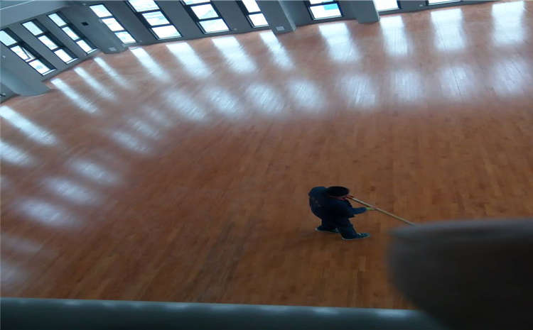 拼接板體育木地板廠家哪家好？