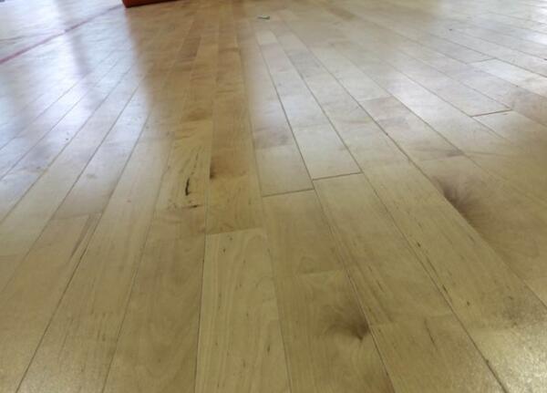 z3.jpg 浙江慈溪小丸子輪滑俱樂部籃球館木地板鋪設(shè)工程