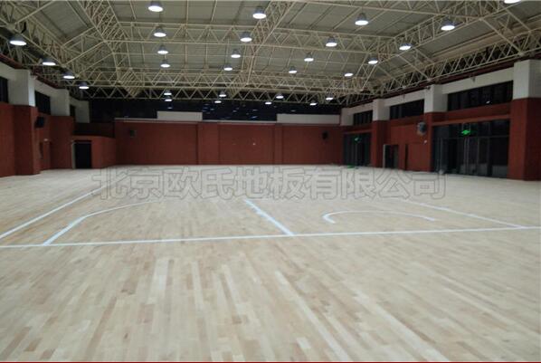 徐州樹恩中學(xué)籃球館木地板成功案例 徐州樹恩中學(xué)籃球館木地板成功案例