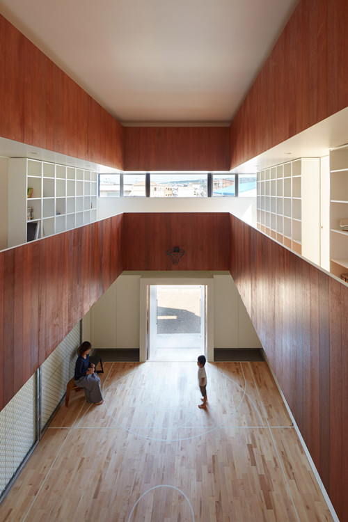 精致簡約！歐氏地板帶您走進(jìn)日本某家庭自用的籃球場