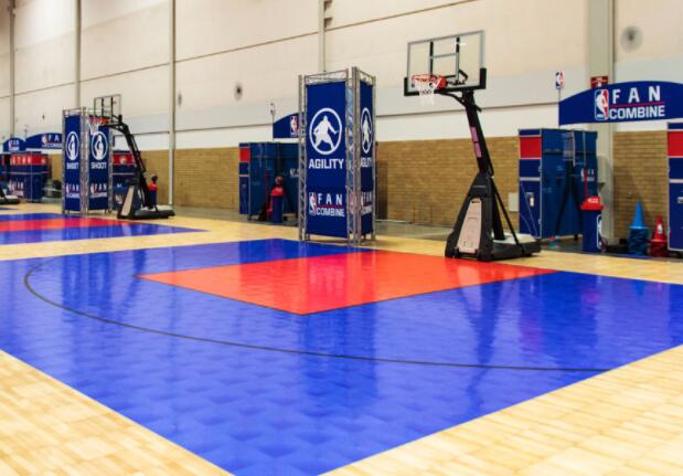 更佳的視覺體驗(yàn)：室內(nèi)楓木運(yùn)動(dòng)地板