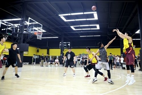 預定籃球館羽毛球館時，應該注意什么