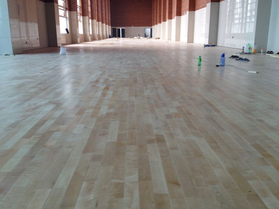 體育地板,體育木地板,體育專用實(shí)木地板