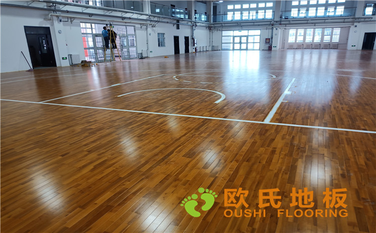 烏魯木齊烏蘇市南區(qū)中學體育館運動木地板案例-歐氏運動木地板