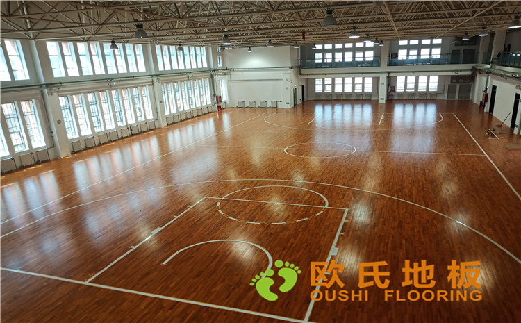 烏魯木齊烏蘇市南區(qū)中學體育館運動木地板案例-歐氏運動木地板