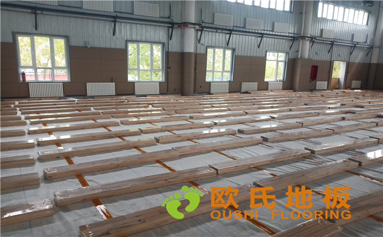 新疆克拉瑪依市獨(dú)山子虹園小區(qū)體育館木地板項(xiàng)目-歐氏運(yùn)動(dòng)木地板