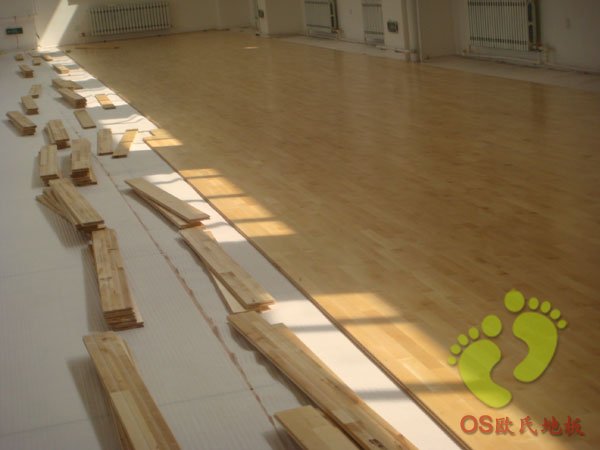 沈陽市同澤中學運動木地板鋪設